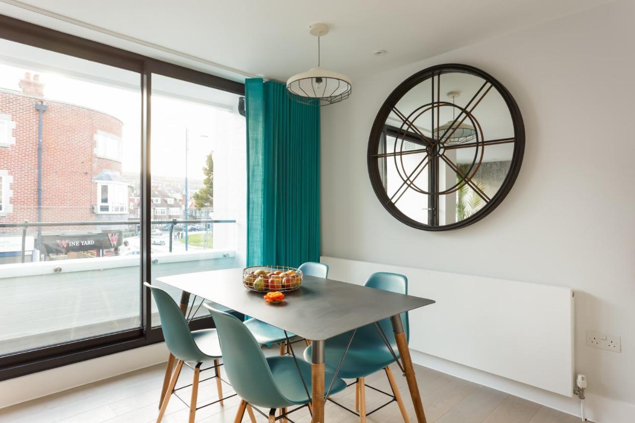 Apartment 2 Lyons House Суонидж Екстериор снимка